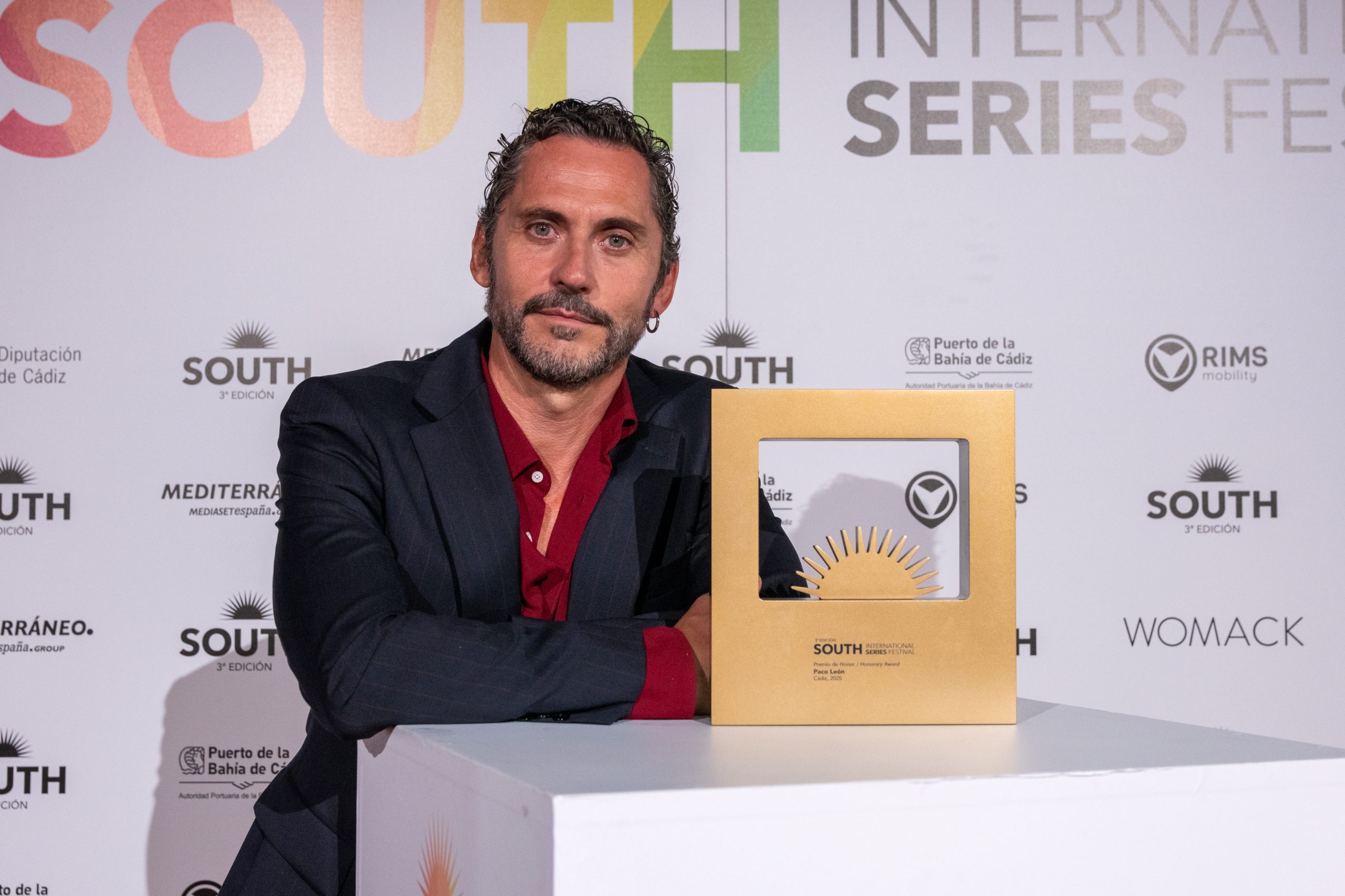 Paco León, homenaje y risas en el Falla: South 2025 premia su ...